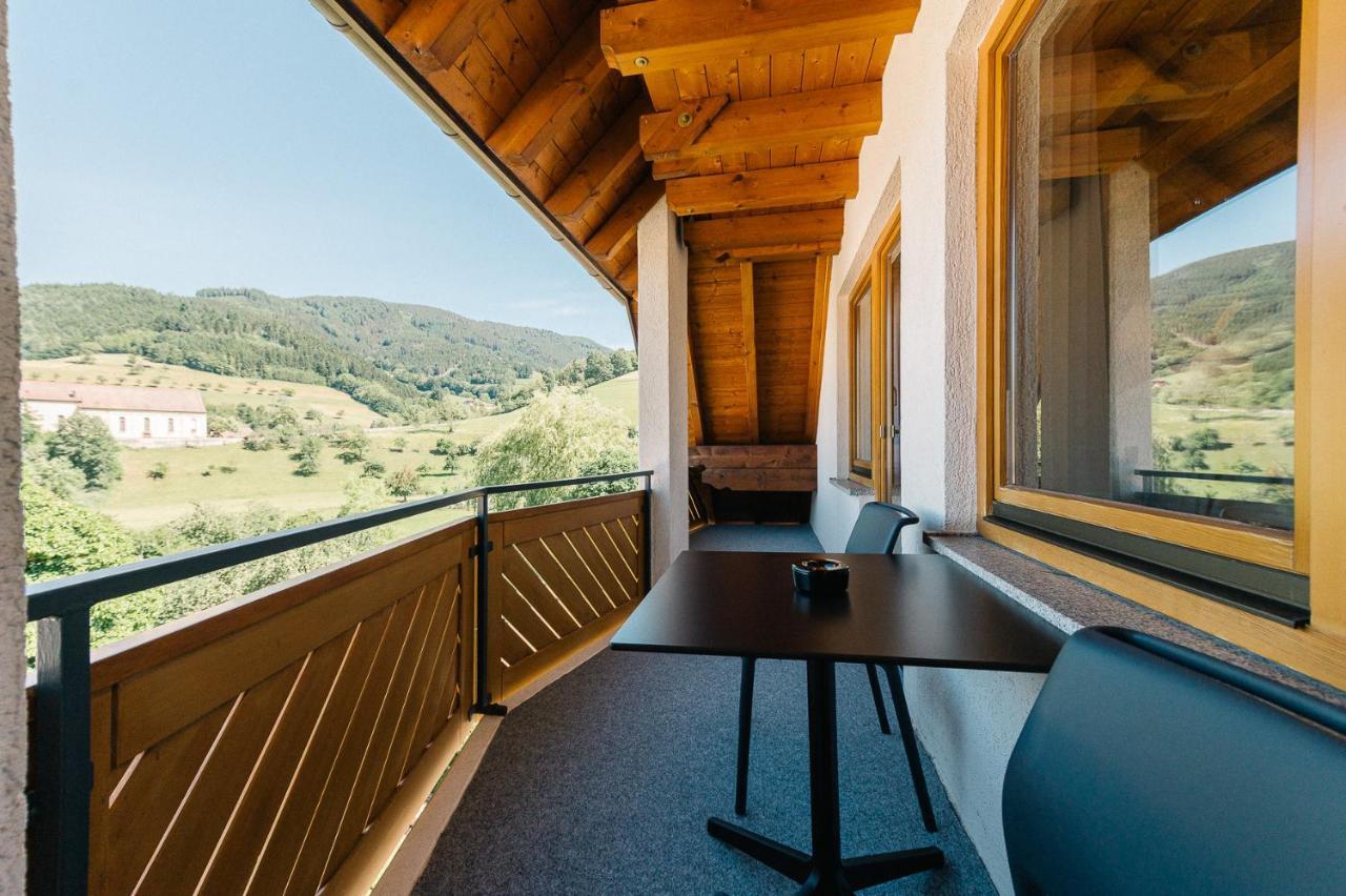 Moderne 2 Zi.-Fewo Blackforest Art Naehe Freiburg Симонсвалд Екстериор снимка
